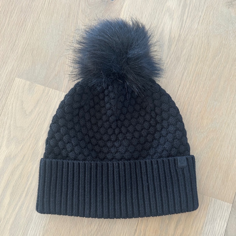 Lululemon Pom Beanie